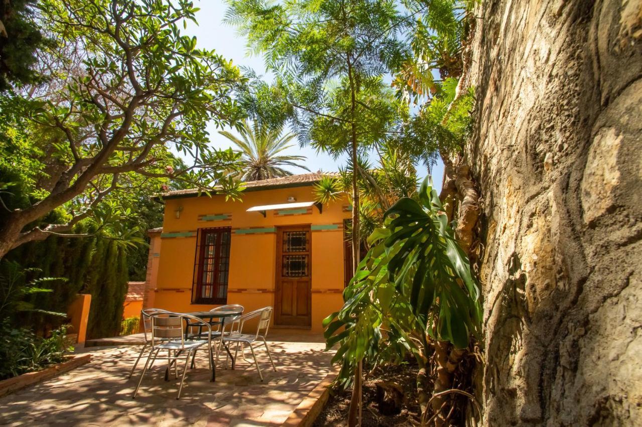 Villa Regionalista Principios Siglo XX 1919 -Pedregalejo-Banos Del Carmen-A Unos Metros Del Mar!!! Piscina Climatizada Bajo Peticion Málaga Exteriör bild